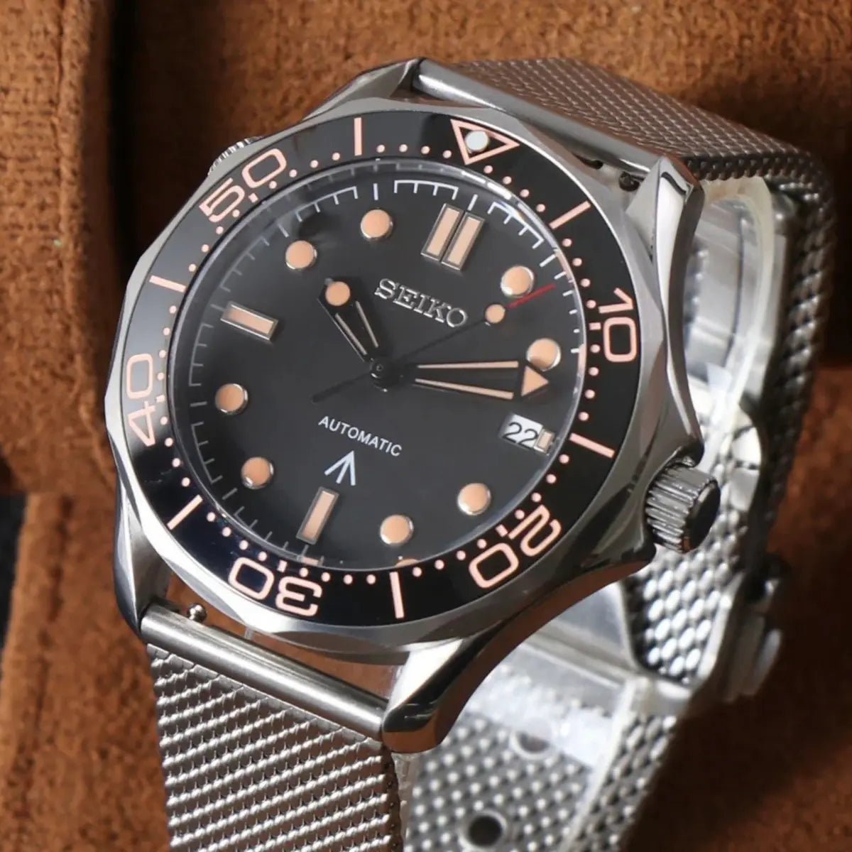 Seiko Mod Speedmaster 007 | James Bond - TWTwatches